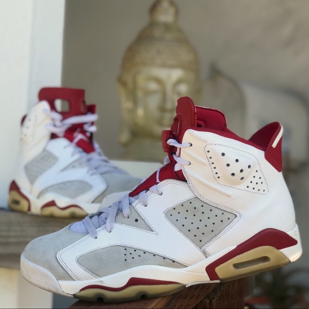 AIR JORDAN 6 RETRO "ALTERNATE" in a RED & WHITE